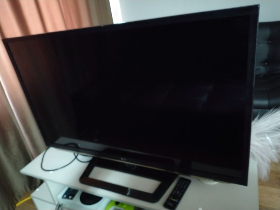 Продам телевизор 47 дюйм