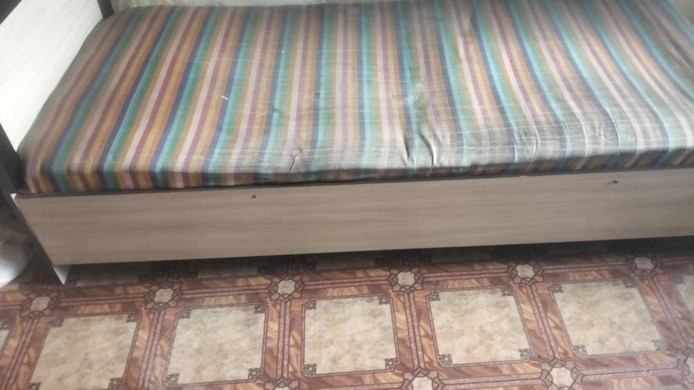 Продам кровать..