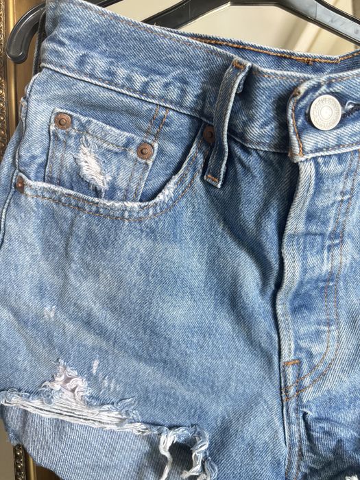 Blugi scurti levi’s