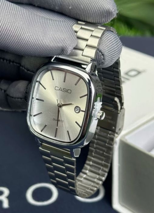> Мужские часы Casio Quartz, отличное состояние