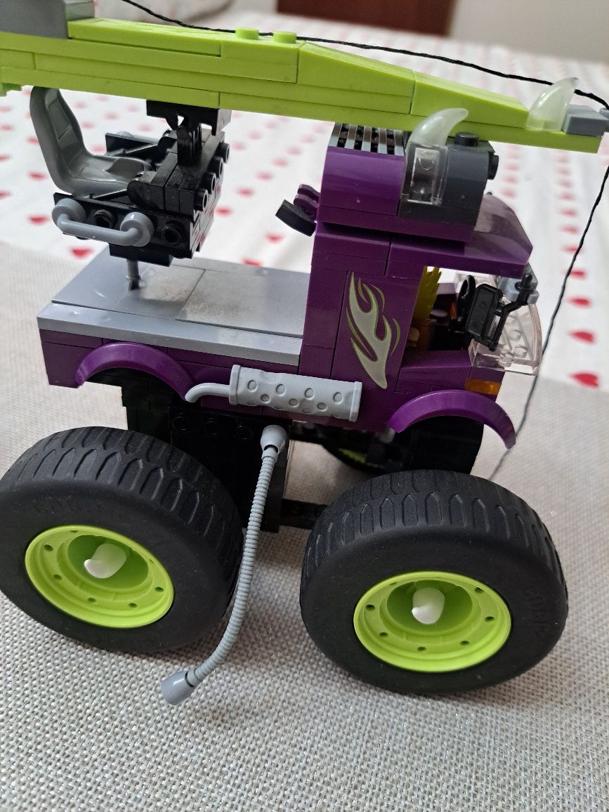 Lego monstertruck macara