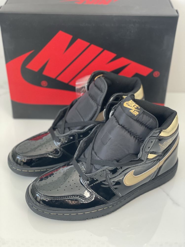 Air Jordan 1 Retro High Black Metallic Gold Dark