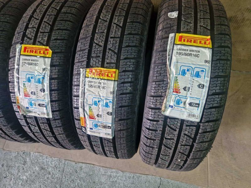 4 Pirelli R16C 195/60
нови зимни бусови гуми 
DOT3418