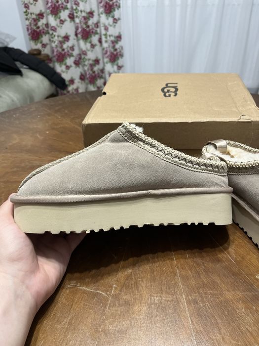 Papuci UGG Culoare Bej