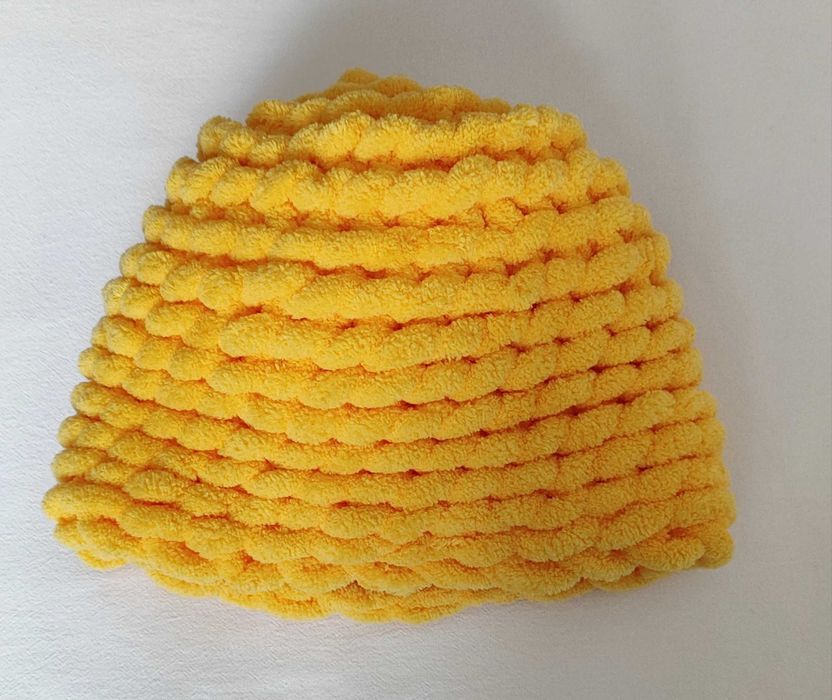 Ръчно плетена шапка