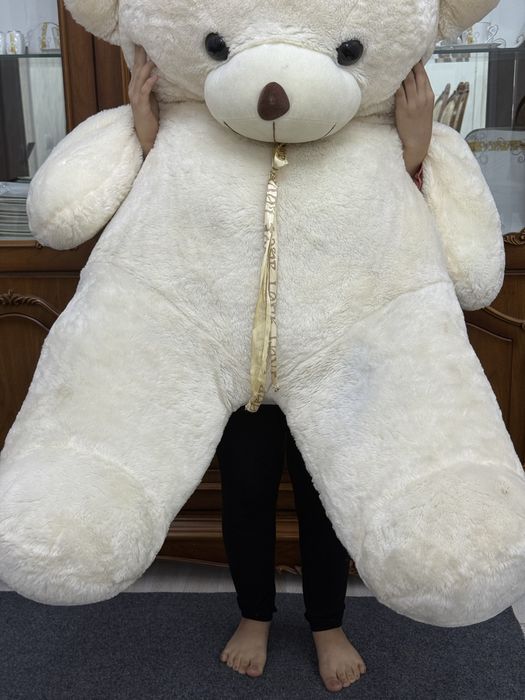 Продаю большую мягкую игрушку-медведя.Состояние хорошее.Кому надо звон