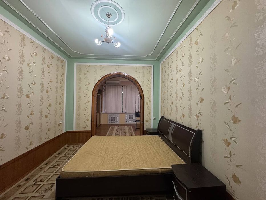 Продаётся 3/5/5 110м2 в на ул. Юнуса Раджаби, ор-р: м. Космонавтов