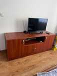 Mobilier dormitor complet– pat + saltea, dulap de haine, dulapior TV