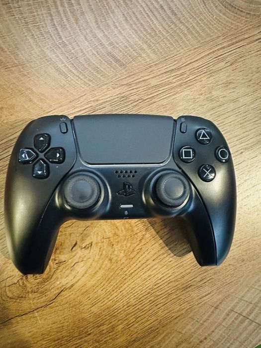 DualSense PS5 controller