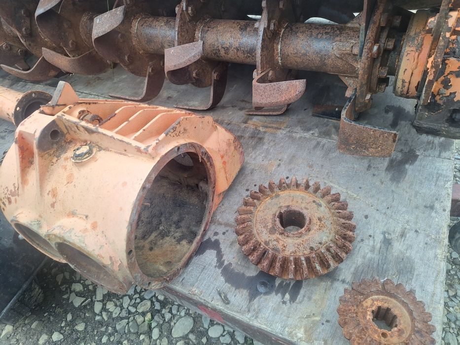 Grapa freza defecta tractor 2,5 m grup defect