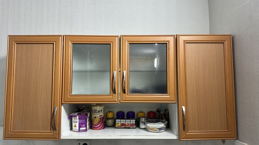 Кухонный шкаф , гарнитур