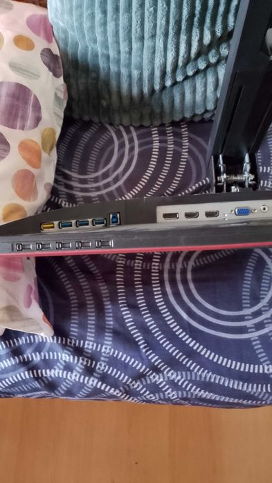 27G2 Монитор мартица екран