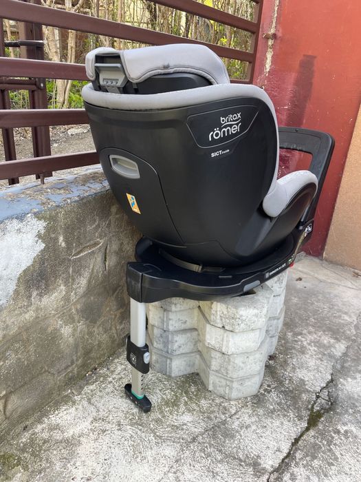 Scaun Britax Romer SWINGFIX M i-SIZE