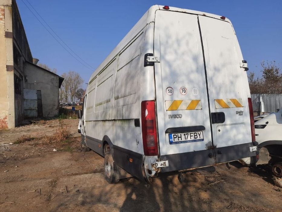 Dezmembrez Iveco Daily 3 2006 motor 3.0hpi 100kw 136cp F1CE dezmembrari 50c13 piese punte dubla