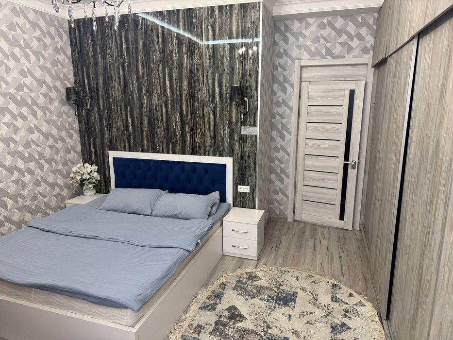 Qora qamish moyqoʻrgʻonda novostroyka sotiladi.