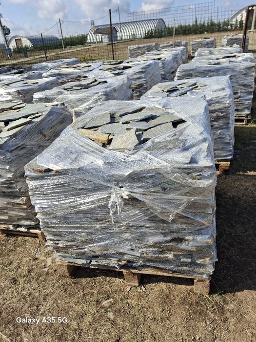 Vând piatra naturala asiguram montaj și transport