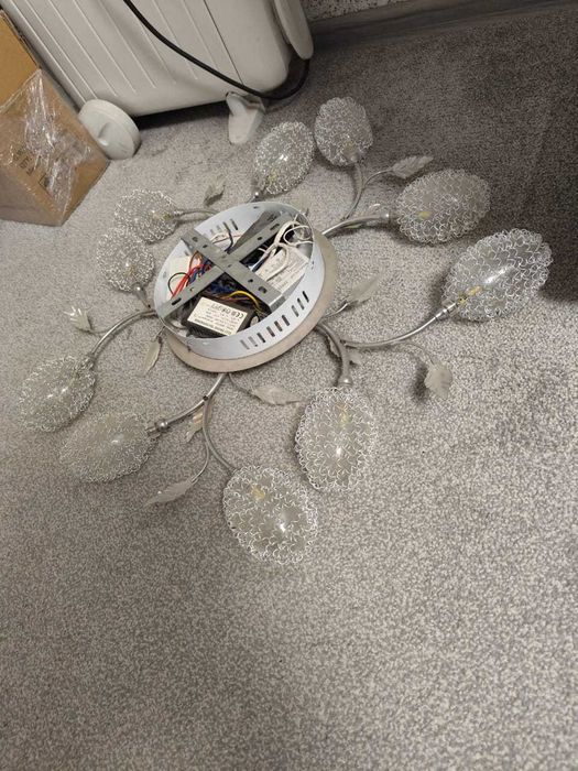 Люстра потолочная красивая б/у