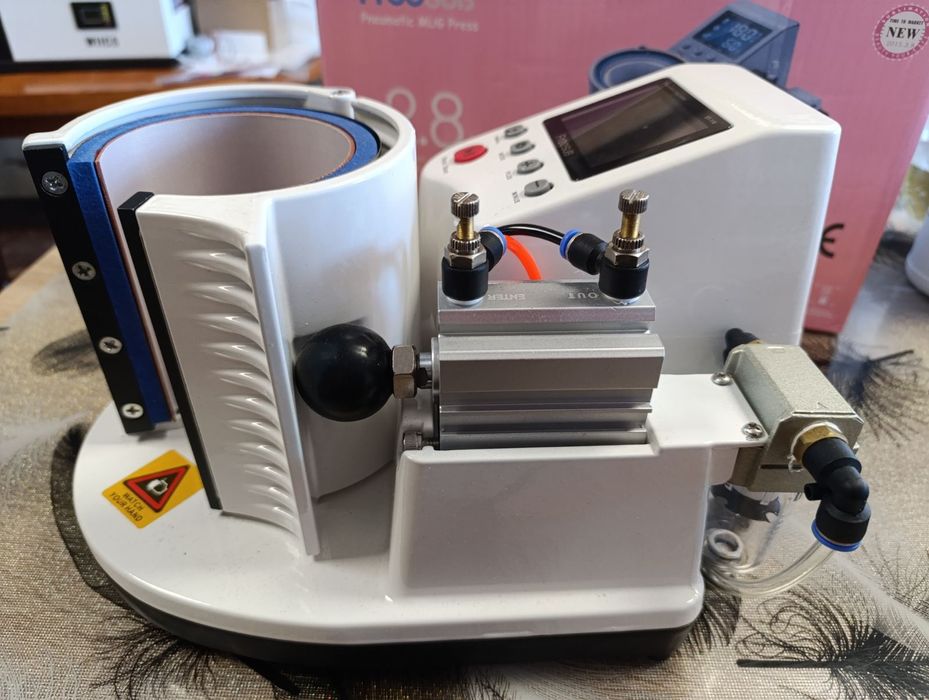 Автоматична преса за чаши