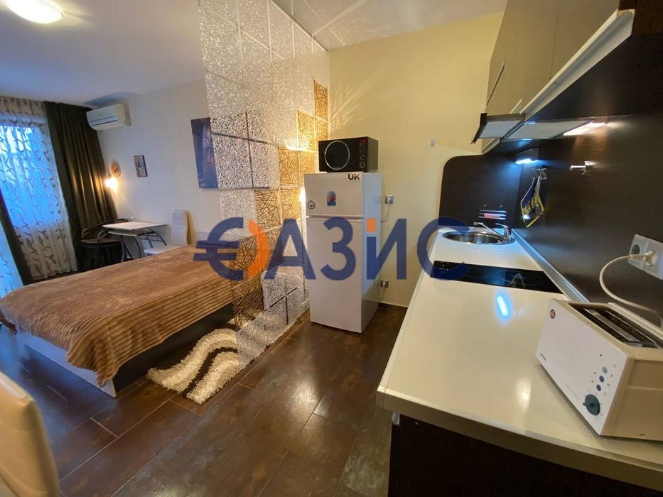 Продава се Едностаен апартамент в Несебър - 40 кв.м за 1413 €/кв.м - Снимка #9