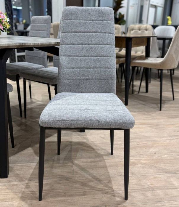 Компактный стол и стулья 6/1