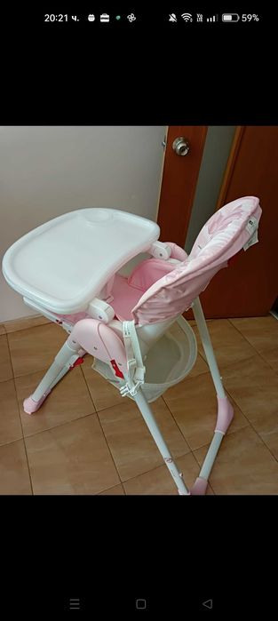 Стол за хранене за момиченце много удобен в отлично състояние