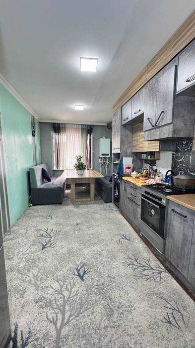 Шахар маркази Саьнат Саройи. 3-xona 2-qavat Yevro remont ID:1213