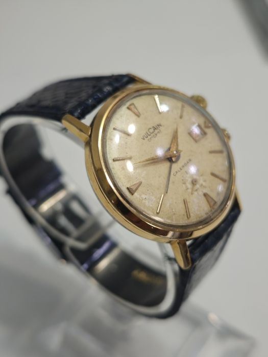 VULCAIN cricket calendar alarma