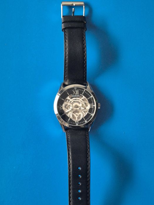 нов часовник Guess Tailor