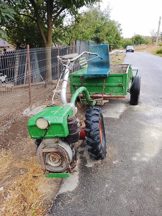 Vând motocultor diesel