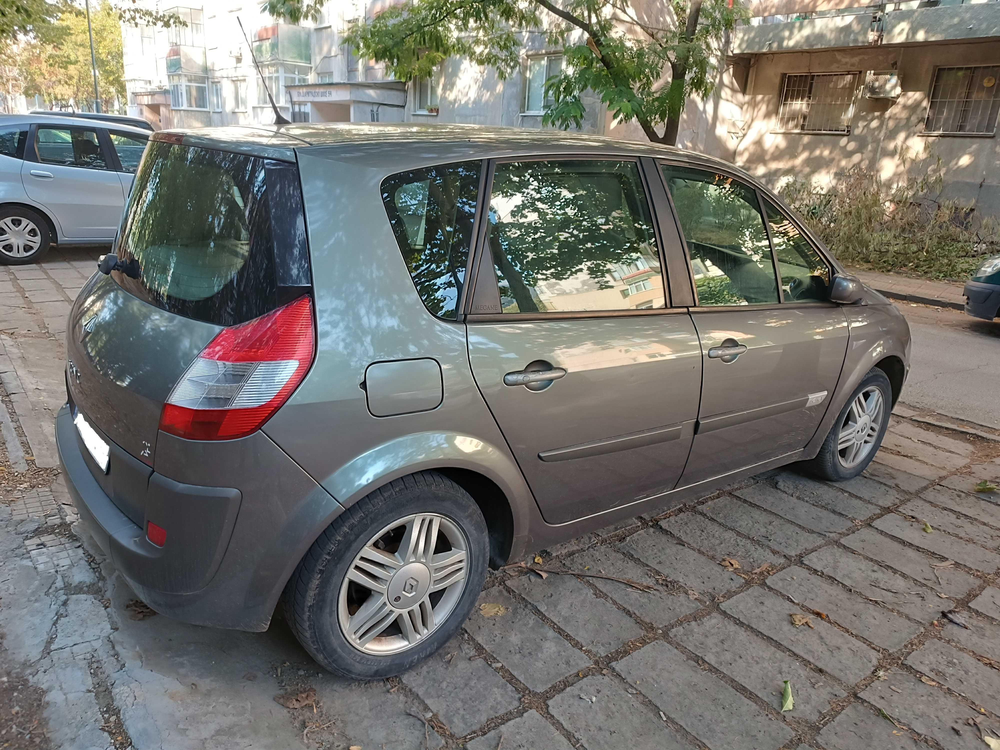 Renault Scenic 1.6 бензин 111к.с
