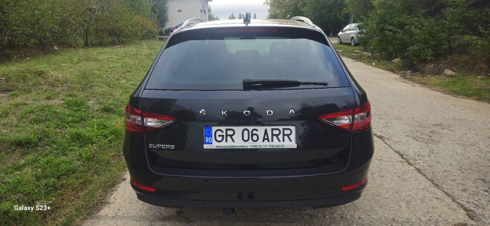 Vând Skoda Superb
