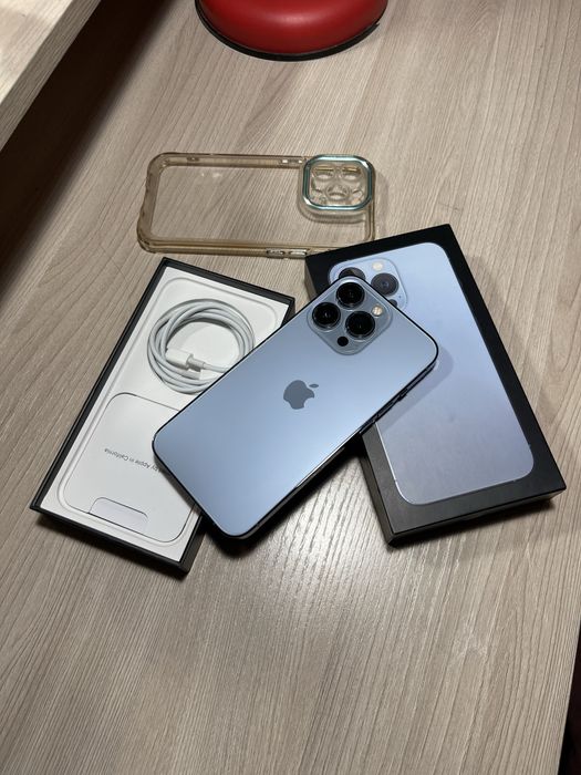 Iphone 13 pro 256gb акб90%.