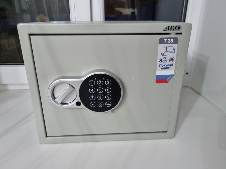 Продам сейф с кодом