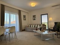 BV Glam Apartments - Cazare Regim Hotelier Apartamente 1-2-3 C Coresi