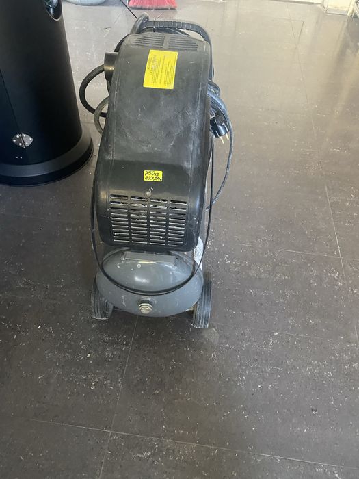 Компресор Advarsel