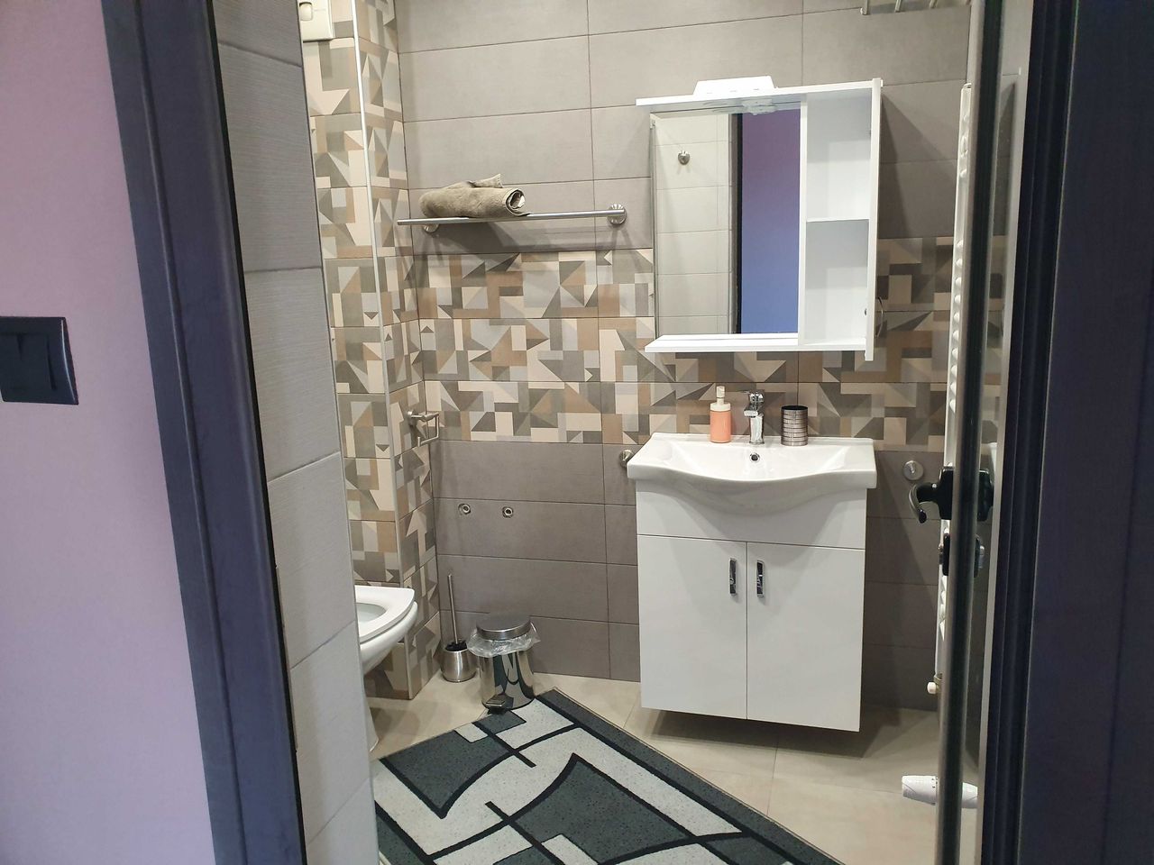 Дава се под наем Двустаен апартамент в Сандански - 57 кв.м за 433.5 € - Снимка #4