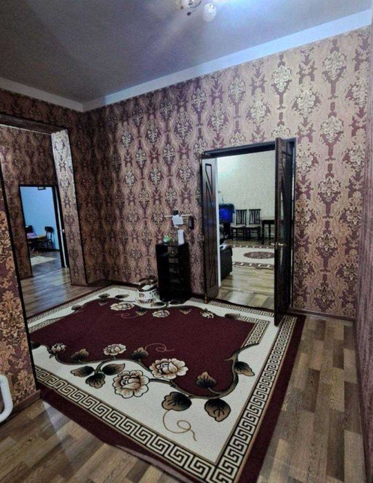 СРОЧНО ПРОДАЁТСЯ  ДОМ !!! Ориентир - базар Гульбахор