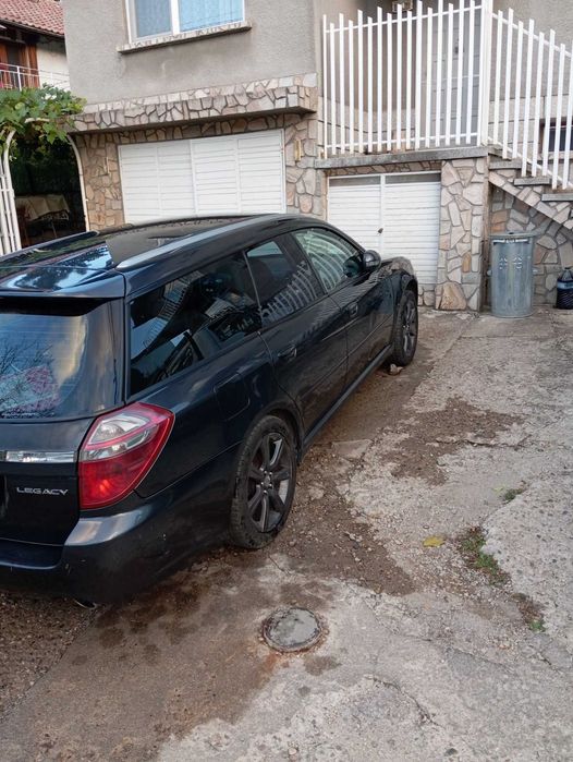 Subaru Legacy 2.0R на части