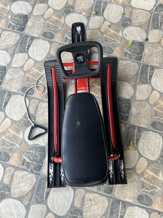 Шейна със ски “Чук и Гек “