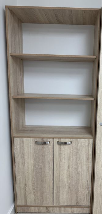 Шкаф офисный с полками