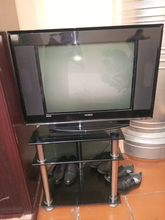 Televizor Hobek yangi