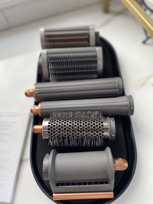 Dyson airwrap nou nout