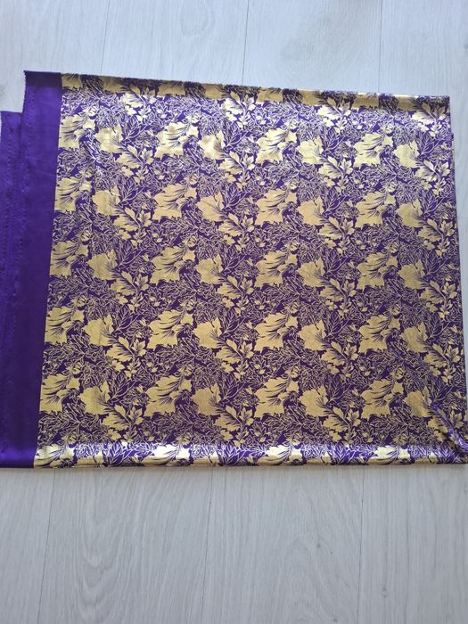 Продаётся отрез, очень красивый из Дубая,  длина1м96, ширина 127