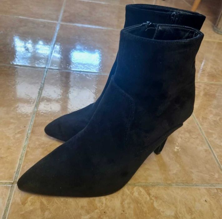 Botine noi,masura 37