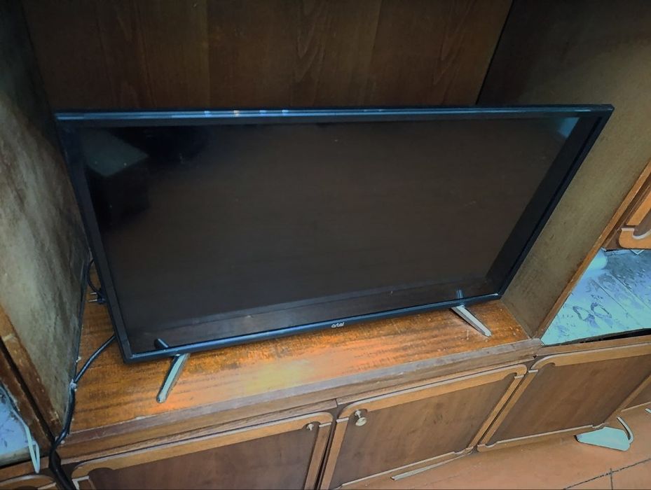 Artel TV LED 32/9100