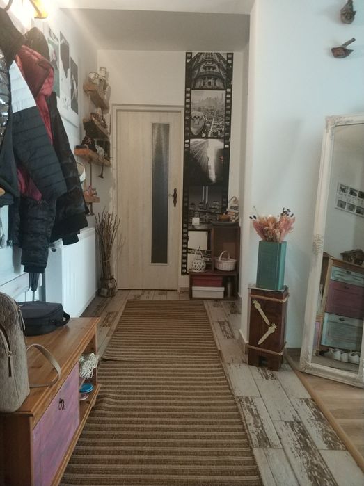 Proprietar vând apartament 2 camere și 2 balcoane+pod