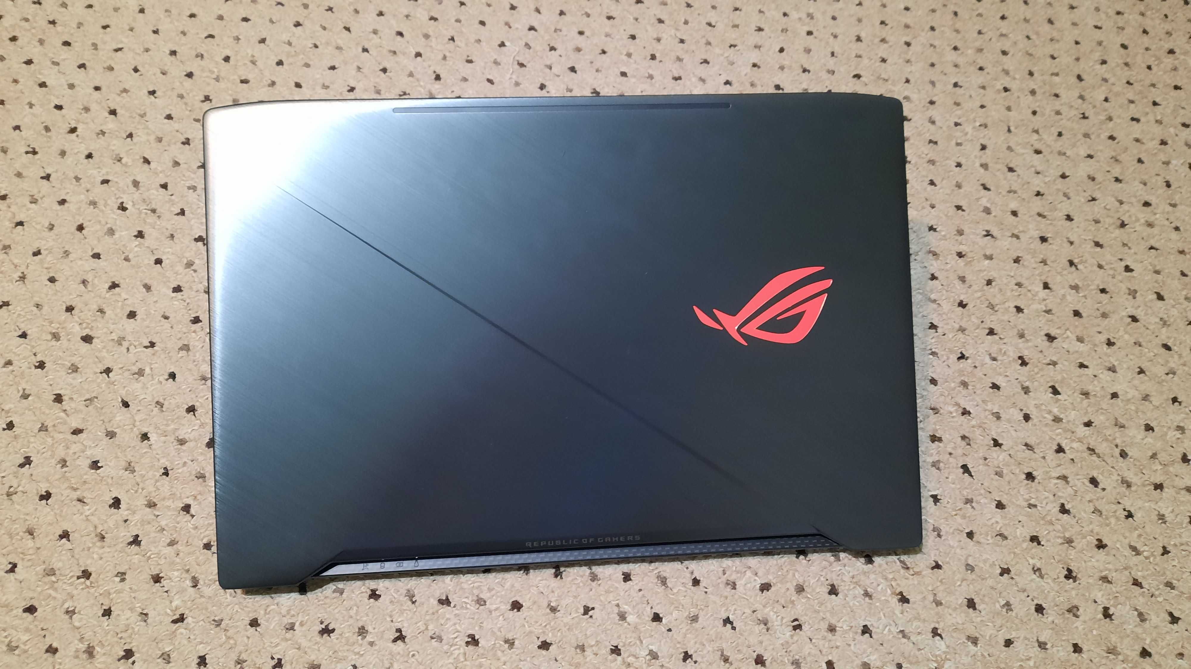 Laptop Gaming ASUS ROG GL703GE + Cooler Laptop + Mouse Razer + Geanta