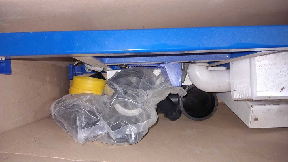 Структура за вграждане, без порцелановата тоалетна!