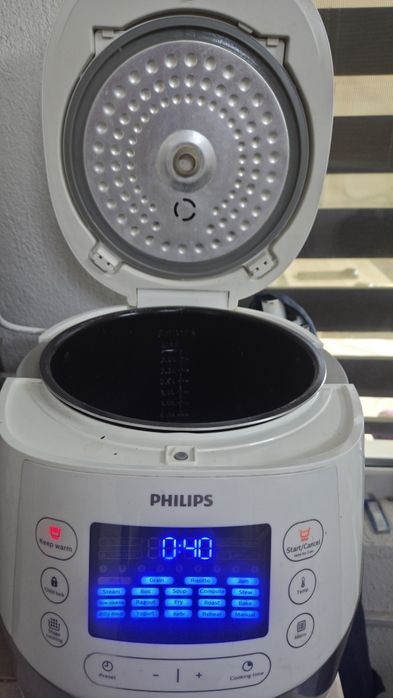 Мултикукър Philips HD4731 / 70