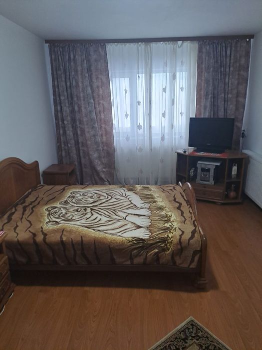 Vând apartament cu 4 camere în orașul Negru Vodă.